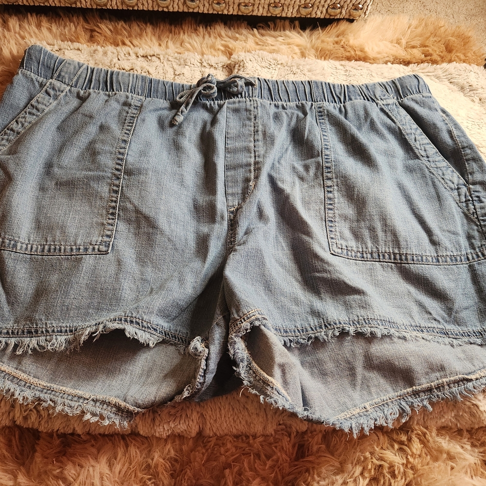 Women's Blue Denim Shorts By SEVEN.